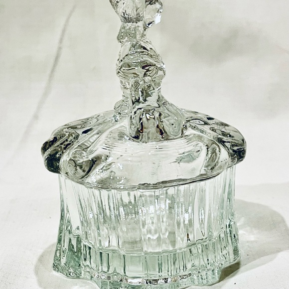 VINTAGE Mosser Clear Glass Victorian Lady Dresser Trinket Jewelry - Picture 6 of 15